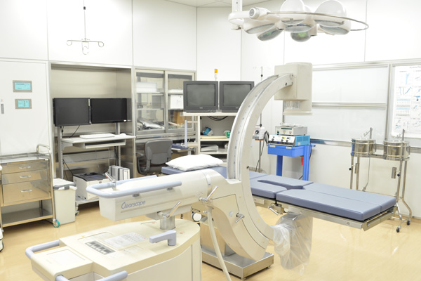手術室：クラス1000のクリーンルーム